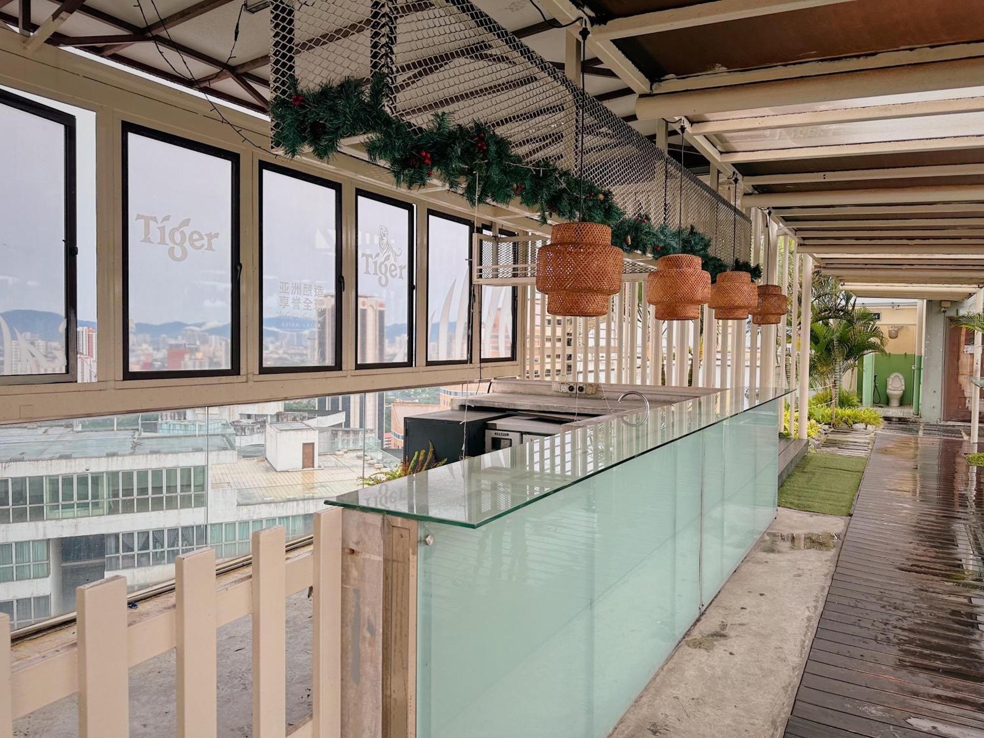 Modern Bauhaus Studio At Regalia Klcc Infinity Pool Kuala Lumpur Exterior photo