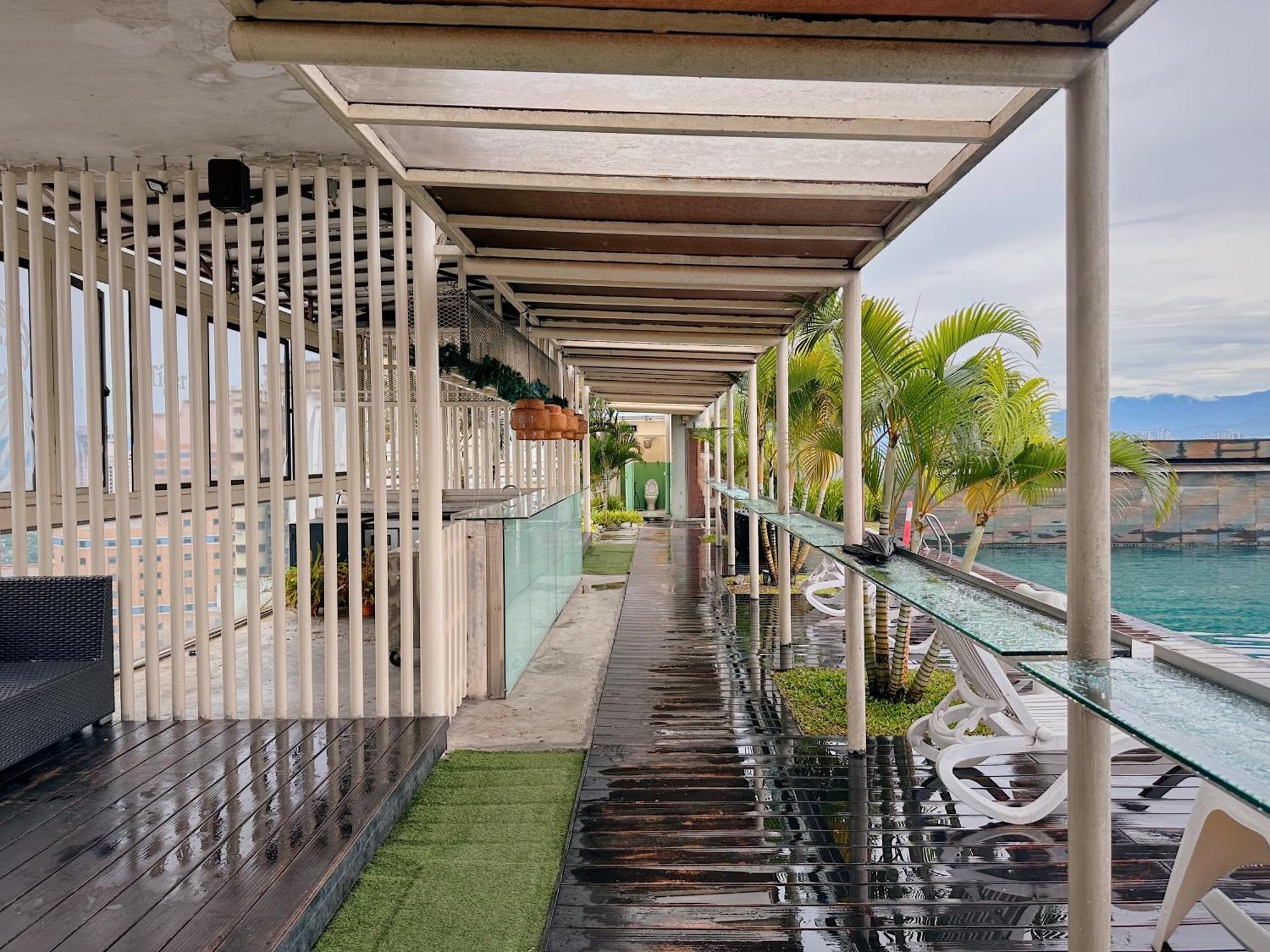 Modern Bauhaus Studio At Regalia Klcc Infinity Pool Kuala Lumpur Exterior photo